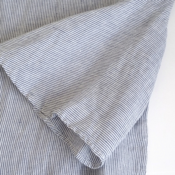 Cynthia Rowley 100% Linen Blue & White Pinstripe Bell Sleeve Top M - Picture 7 of 10